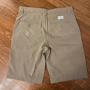 Vineyard vines performance Shorts
